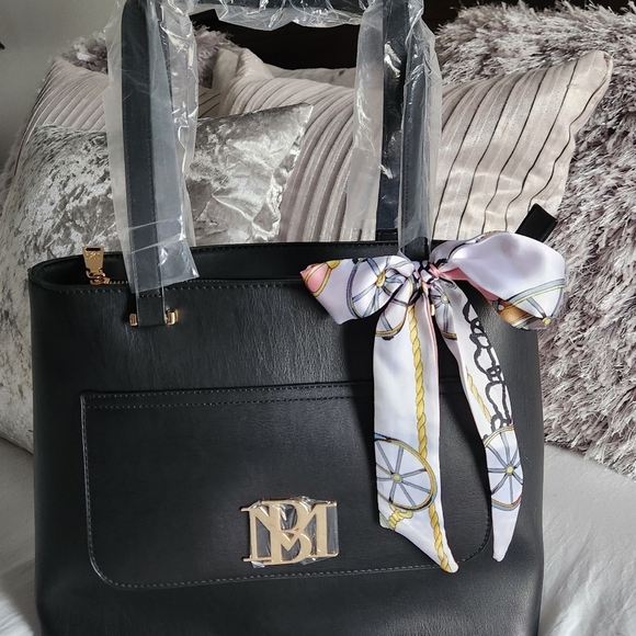 NWT Badgley Mischka Black Tote with gold accents NWT - Picture 14 of 16